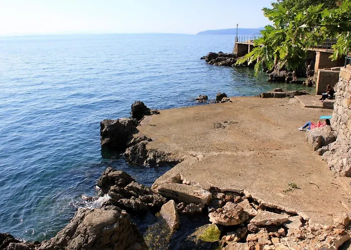 Apartman With A Parking Space Lovran, Opatija - 7807 Lovran