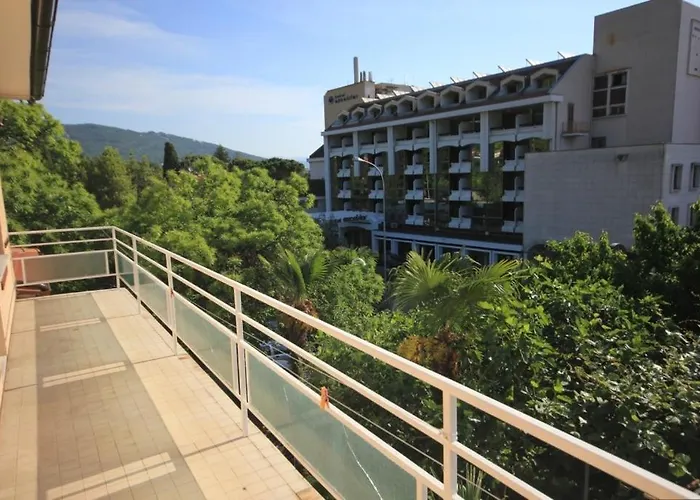 With A Parking Space Lovran, Opatija - 7807 Appartamento