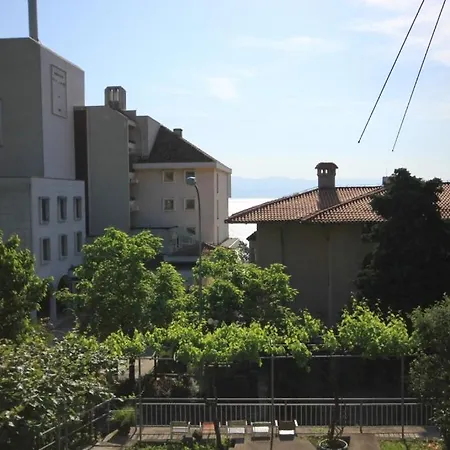 With A Parking Space Lovran, Opatija - 7807 Lovran